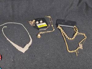 lot 339 image: Jewelry Set including Necklace and Earring Set, Other Necklaces