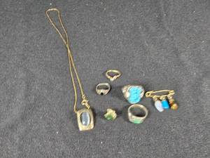lot 354 image: Lot of Jewelry Items Including Turquoise Ring, Necklace, and Brooch