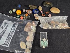 lot 360 image: Lot of Collectible Stones and Marbles with Decorative Items