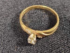 lot 361 image: 10k Gold Ring