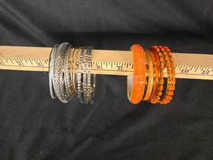 lot 302 image: Bracelets