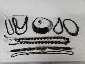 lot 314 image: Dark Colored Necklaces