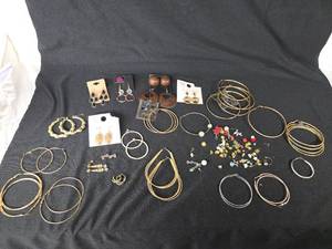 lot 312 image: Huge Lot of Earrings Including Hoop Earrings