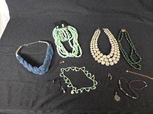 lot 313 image: Necklaces