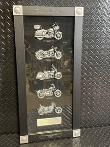 lot 24 image: Harley-Davidson Die-Cast 1980s Motorcycle Display Case