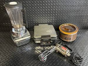 lot 48 image: Toastmaster Toaster Oven, Rival Crock-Pot Slow Cooker, Rival Waffle Baker 32001, Hand Mixer, Blender