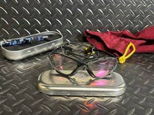 lot 11 image: Harley-Davidson Waterman Rollerball Pen Racing Set with Sunglasses & Metal Case