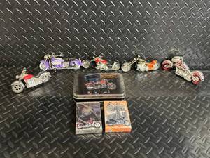 lot 13 image: Harley-Davidson Limited Edition Collector Tin with 2 Card Decks & 6 Die-Cast Bikes