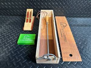 lot 151 image: Ducks Unlimited Pen Gift Set in Wood Box with Duck Call - 3-Piece Vintage Promo