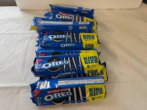 lot 34 image: 12x Variety of King Size Oreos
