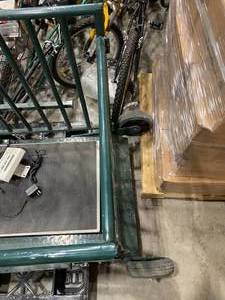 lot 19ET image: Animal Scale (603583)