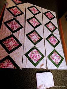 lot 116 image: Pretty Pink & Green Quilt Top Panels & Pink Backing Material