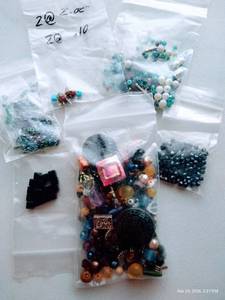 lot 146 image: Cube Beads, Seed Beads, Pretty Colors & Styles