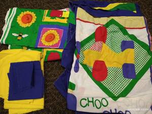 lot 163 image: Childrens Quilt Top, Fabric Backing & Insect Print