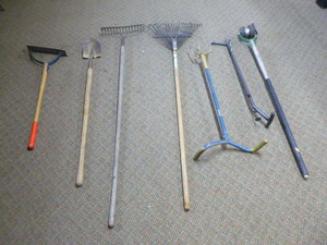 lot 12 image: Lawn and Garden Tools