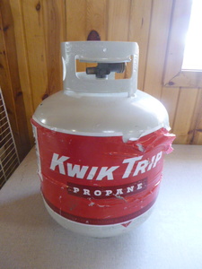 lot 22 image: 20 Lb. LP Tank
