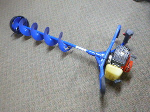 lot 56 image: Eskimo Shark 8 Gas Ice Auger