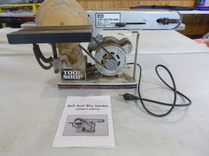 lot 67 image: Tool Shop 4 Belt and 6 Disc Sander