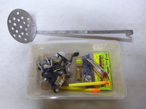 lot 101 image: Fishing Items
