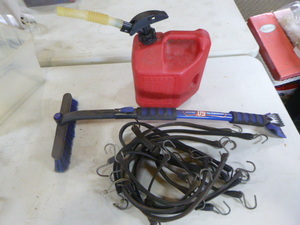 lot 118 image: Garage Items