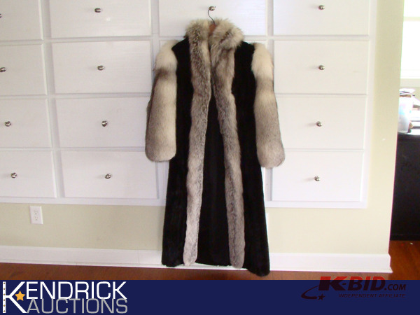 lot 16 image: Mink and Silver Fox Fur Coat