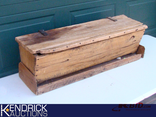 lot 59 image: Antique Wood Chicken Feeder