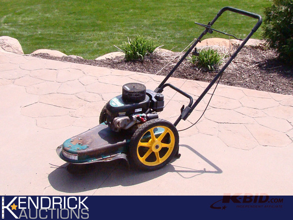 lot 104 image: Yard Man 5hp Brush Cutter