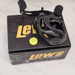 lot 2 image: Lews Super Duty XHF, New in Box Baitcasting Reel