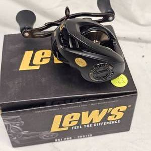 lot 23 image: Lews BB1 Pro, New in Box, PRO 1 SH Baitcasting Reel