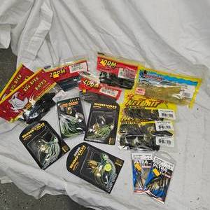 lot 47 image: War Eagle, Booyah, Mustad, Big Bite, Net Bait