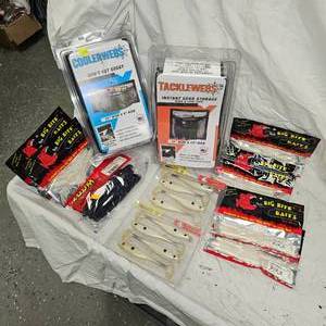 lot 74 image: Tackle Webs, Big Bite, Zoom