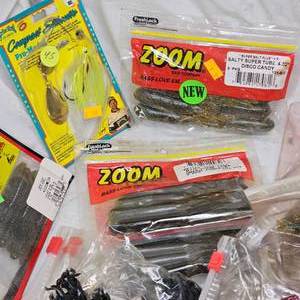 lot 43 image: Lot of Bulk Trailers, Strike King, Zoom