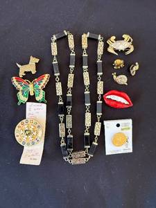 Gold-Tone Geometric Link Necklace with Black Rectangular Beads - Mixed Costume Jewelry Set