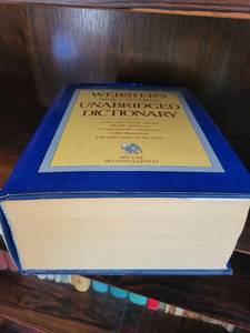 Websters New Universal Unabridged Dictionary Deluxe Second Edition