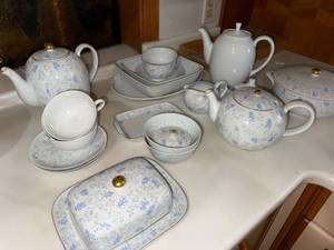 Theodore Haviland Limoges Schleiger 86 Porcelain Tea Set Lot