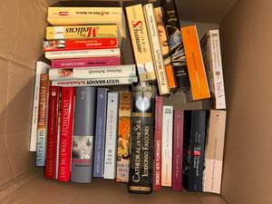 Mixed Hardcover & Paperback Book Lot Fiction Cookbooks German Titles