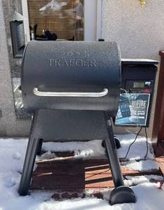 lot 4R image: O - Traeger Pellet Grill with WiFIRE Technology