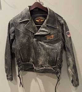 lot 17K image: MR - Victory Motorcycles Leather Jacket - Vintage Distressed