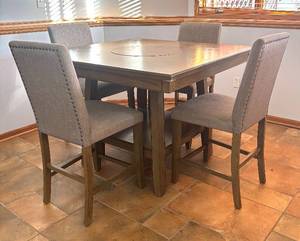 lot 20R image: LL - Sophisticated Bar Height Dining Table with 4 Chairs