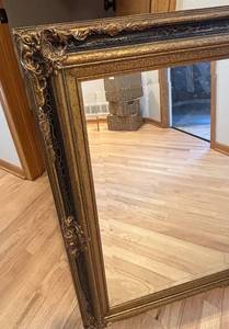 lot 115R image: MR - Vintage Ornate Gilt Mirror