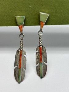 Great Looking Pair of Sterling Silver Native American Inlaid Feather Earrings