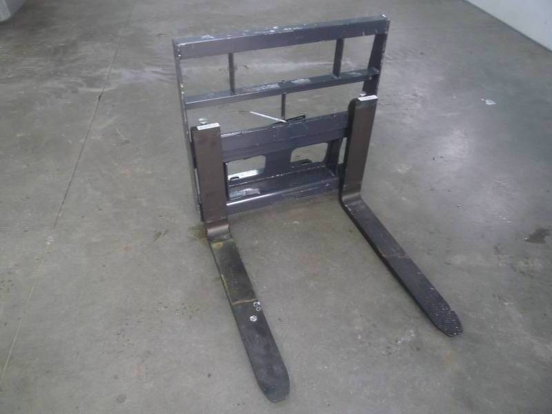 lot 60 image: Wolverine Mini Pallet Forks