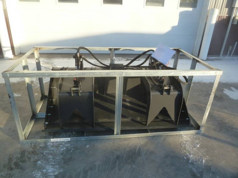 lot 9 image: Landhoner Standard Grapple Bucket 72