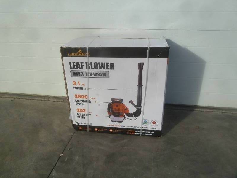 lot 103 image: Landhero Back Pack Leaf Blower
