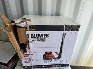 lot 104 image: Landhoner Back Pack Leaf Blower- Damaged Box