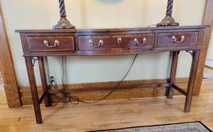 lot 42 image: Mahogany Sherrill Console Library Table