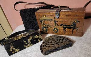 lot 139 image: Vintage Ladies Handbag Collection