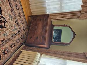 lot 18 image: Antique French Regency Walnut Vanity Dresser