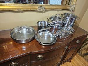 lot 65 image: KitchenAid Kitchen Set