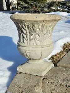 lot 103 image: Nineteen Inch Concrete Footed Planter